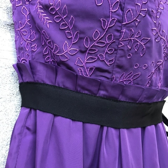 MINUET Purple Violet New With Tag Strapless Eyelet Party Dress Size Small NWT - Picture 2 of 16
